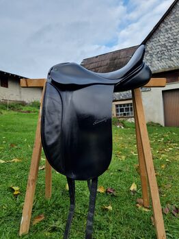 Ainsley Vanguard Dressursattel 17 Zoll, Ainsley Vanguard, Cathrin Litzenburger , Dressage Saddle, Gösenroth