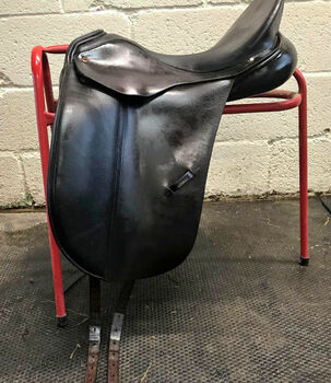 Albion brown 17.5 MW SLK dressage saddle Albion SLK