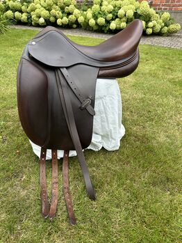 Amerigo Classic Dressage - Dressursattel braun 17,5 Zoll, Amerigo Classic Dressage, Miriam Ostkotte, Dressursattel, Ochtrup
