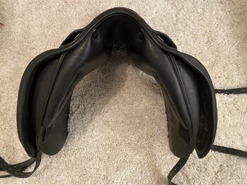 Amerigo Dressur Sattel Menet, Amerigo Menet, Désirée, Dressage Saddle, Uerzlikon