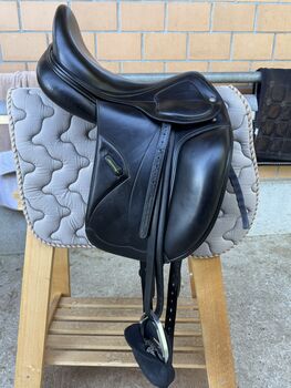 Amerigo Pinerolo Dressursattel 17 Zoll, Amerigo Pinerolo, Larissa, Dressursattel, Region Aarberg