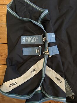 Amigo® Bravo 12 Original Turnout (100g Light) in 140 Horseware Amigo Bravo 12 Original Turnout 100g 