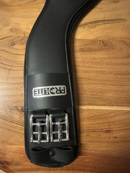 Prolite anatomischer Kurzgurt, Prolite Narrow Girth Dressur, Vanessa Dach, Popręgi, Bebra