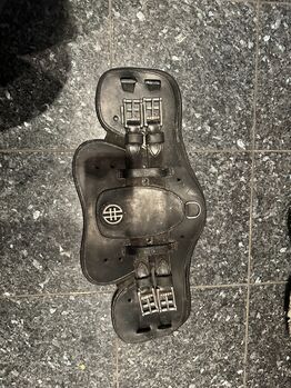 Anatomischer Sattelgurt von Hrimnir, Hrimnir, Teresa Brecher, Sattelgurte, Oberhofen im Inntal