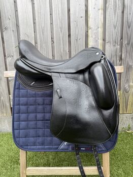 Custom Icon Alpha, Custom Icon Alpha, NG Zadels (NG Zadels ), Dressage Saddle, Almere