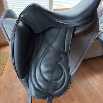 Antares Cadence 17.5 Zoll, Antares Cadence, Hanna Benne, Dressage Saddle, Merzig