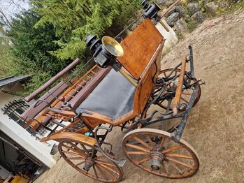 Antike historische Kutsche Linzer Wagen Holz Zweispänner, VE, Kutschen, Ehingen