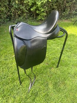 AVA Formerly ASS Dressage Saddle 17.5” Seat XW Fitting Black Flair Panels, AVA - formerly All Saddle Solutions ASS Dressage saddle, Emma Jennings , Dressursattel, Ellesmere 