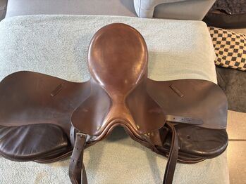 Aztec English saddle, Aztec, Clarissa Thomson, Dressursattel, Sandton