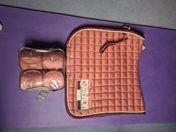 Eskadron Glossy Schabracke Dressurschabracke lightberry Bandagen, Eskadron , Julia, Czapraki, Tellingstedt 