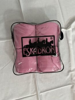 Bandagen Rosa Warmblut Eskadron, Eskadron  Bandagen , Eva, Bandaże i owijki, Dallgow-Döberitz