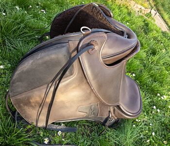 Barefoot Cherokee mit Physio Sattelunterlagen Barefoot Cherokee