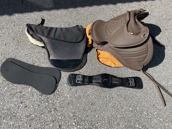 Barefoot Sattel Cheyenne DryTex mit Zubehör, Barefoot Cheyenne, Mira, Treeless Saddle, Appenzell