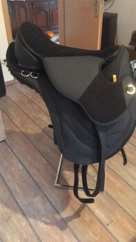 Barefoot JustAdjust, Barefoot  JustAdjust , Heidrun Gevers , Treeless Saddle, Südlohn 