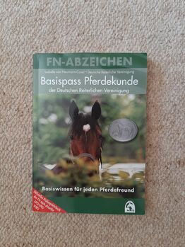 Basispass Pferdekunde der Deutschen Reiterlichen Vereinigung, FN Verlag der Deutschen Reiterlichen Vereinigung , Nina Würz, Bücher, Hemsbach