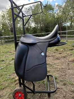 Bates 17.5 inch Dressuur Luxe Dubbel Leder, Bates Bates Dressage+ dressuurzadel HART, Melissa, Siodła ujeżdżeniowe, Eindhoven 