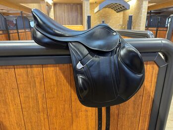 Bates Advanta Springsattel, Bates Advanta, Jenny, Jumping Saddle, Steinen