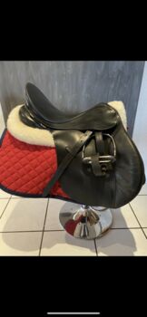 Bates Caprilli All Purpose CAIR Black 44cm (17.5”), Bates , Lara Schumacher , All Purpose Saddle, Hütschenhausen 