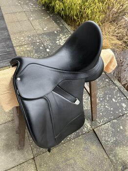 Bates Dressage 17,5“ Top Zustand, Bates Dressage, Fabian, Dressage Saddle, Ehingen