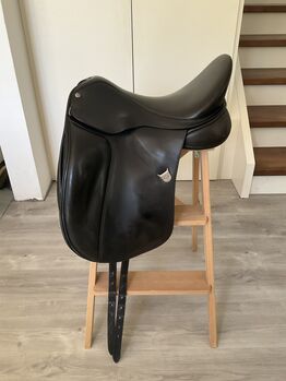 Bates Dressage Dressursattel 17“ mit Cair, Bates Dressage , Anne, Dressursattel, Oranienburg