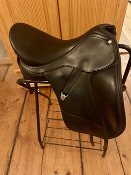 Bates Dressage Luxe Leather 18 Zoll Bates Dressage