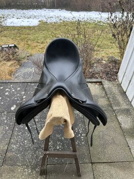 Bates Dressage Dressursattel 17,5" Bates WIDE Dressage