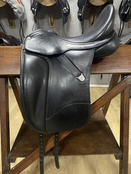 Bates Dressage Saddle, Bates, Sarah I., Dressage Saddle, Hunsel