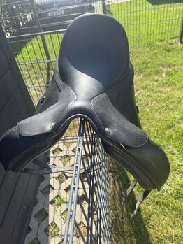 Bates Innova Sattel 17,0, Bates  Bates Innova Dressursattel – Standard Contourbloc, Petra Werner, Dressage Saddle, Aschheim