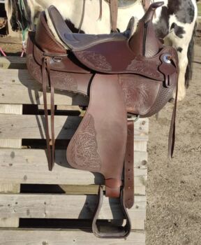 Baumloser Westernsattel für Runde Pferde, austauschbare Fork + Gurt, A&M Reitsport Utah, Lisa, Western Saddle, Wittenberge