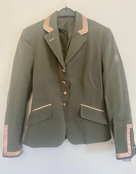 Beautiful green and Rose gold Bespoke Flying changes show jacket, Flying changes Short jacket, Rebecca  Taylor, Turnierbekleidung, Plymouth