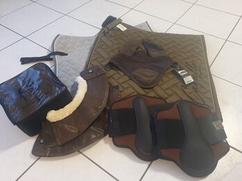 Beige-braunes Dressurset mit Cavallo, Eskadron,Equest..., Kiki, Sattelzubehör, Burgwedel