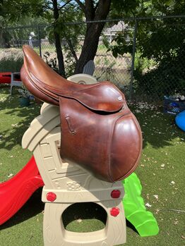 Bentley Close Contact Saddle 16, Bentley Supreme, Nicole , Jumping Saddle, Boise