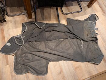 Bisbee Fliegendecke 125, grau, mit Sattelausschnitt Bisbee