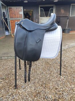 Black Country Eloquence X Dressage Saddle with Freedom Tree, Black Country  Eloquence X, SAL TUCKER, Siodła ujeżdżeniowe, Nr Melton Mowbray