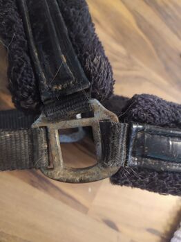 Schwarzes Halfter Busse