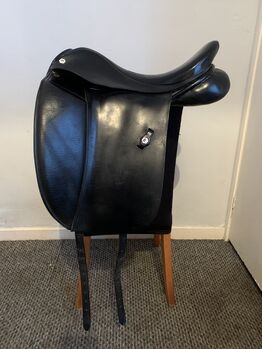 Black Ryder 17’5 dressage saddle, Ryder , Emma quirky cobs 33, Dressursattel, Liverpool 