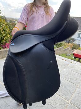 Black saddle, Tina  French, All Purpose Saddle, Devon 