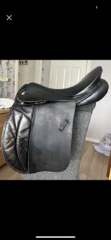 Black silhouette saddle., 0700 Equestrian, Bethany lawrence, All Purpose Saddle, Oldham