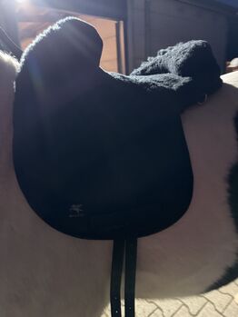 Fellsattel Engel in R2 Engel Lammfellsattel 