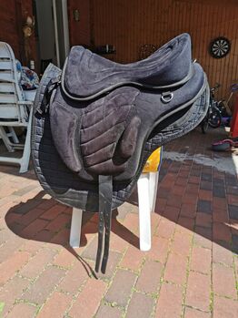 Baumloser Sattel 16 Zoll, Liberty  Wanderreitsattel, Katja Scherpe , Treeless Saddle, Hohnstorf 