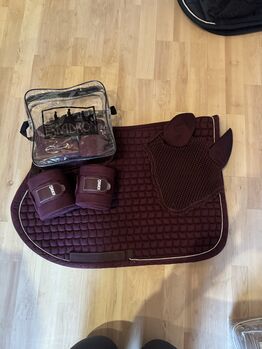 Bordeaux Eskadron Set, Eskadron, Luna , Dressage Pads, Garbsen 