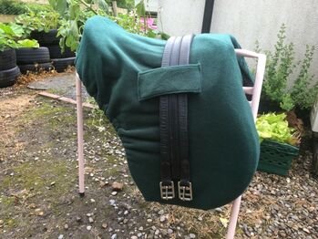 BOTTLE GREEN Fleece GP SADDLE COVER With GIRTH HOLDER Loops, Tan Y Bryn Tack GP Saddle Cover, Gill Moore, Saddle Accessories, MACHYNLLETH