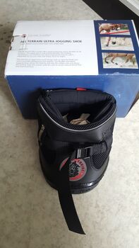 Nagelneue Hufschuhe, horseshoes, Equine Fusion All terrain ultra Jogging Shoe, #cremellodesherzens, Hoof Boots & Therapy Boots, Erfurt 