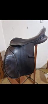 Brown GP Jeffries Saddle Jeffries