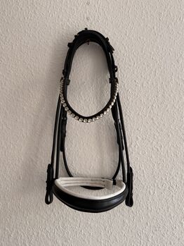 Bridlery Trense rundgenäht WB | weiß unterlegt | 2 Strass-Stirnriemen | gepflegt, Bridlery  Bridlery Trense Classic, Aline, Bridles & Headstalls, Magdeburg