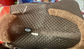 Brown weatherbeater saddle pad, Charlie, Gebisse, Caerphilly