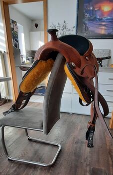 Brauner Westernsattel -Neu- mit schönen Alu Steigbügeln