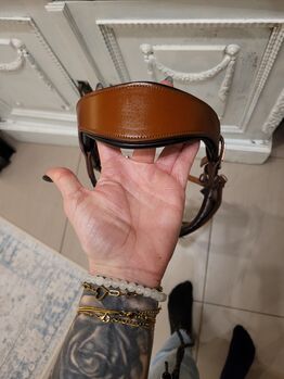 Braune anatomisch geformte Trense COB