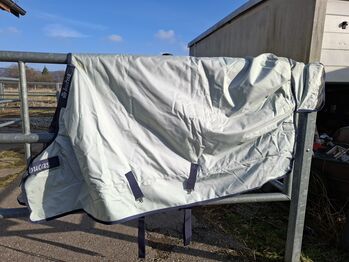 Bucas power turnout medium 140cm, Bucas Power Turnout, Lucyas, Horse Blankets, Sheets & Coolers, Kölliken