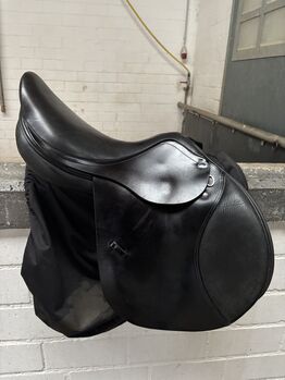 Busse Brisbane Springsattel 17 zoll, Busse Brisbane , Luca, Jumping Saddle, Nahe 